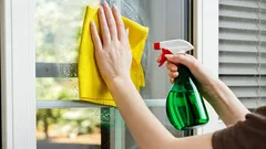 När och hur du ska putsa fönstren inför påsk för att locka harmoni, lycka och överflöd till ditt hem